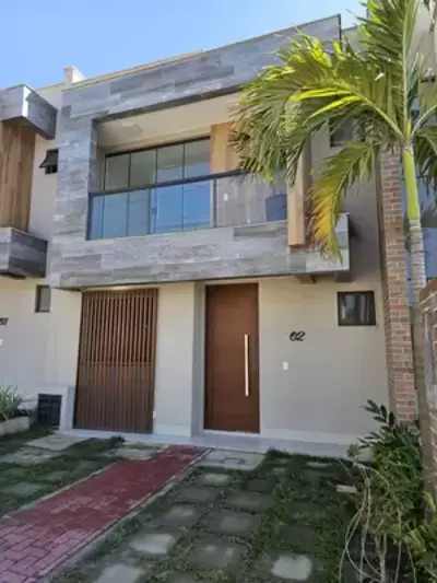 Casa em condomínio fechado em Morada de Laranjeiras
